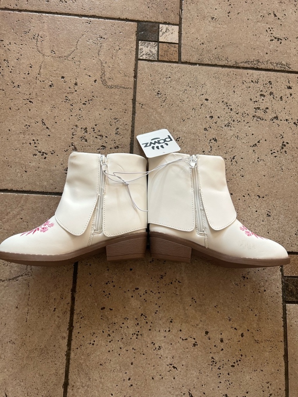 NWT Pawz girls Embroidery Boots with Pink Floral & butterfly - Picture 3 of 6